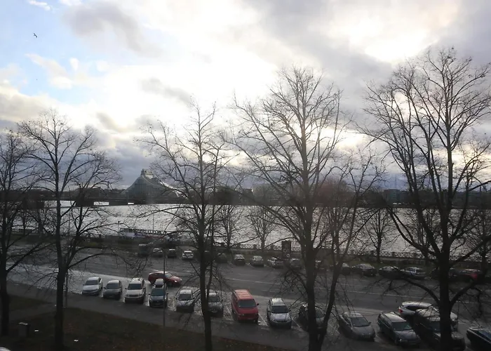 Heart Of Old Town - Riverside View *