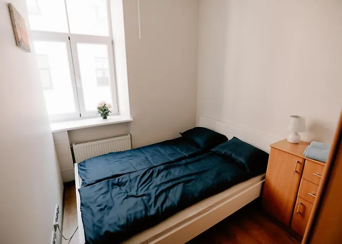 Heart Of Old Town - Riverside View *