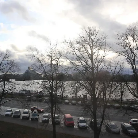 Heart Of Old Town - Riverside View *